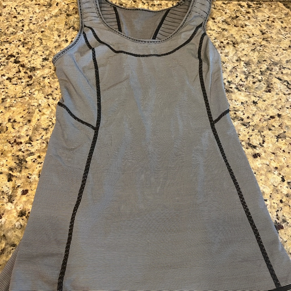 Lululemon gray workout tank